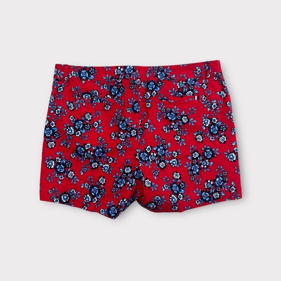 Tommy Hilfiger Women’s Size 14 Red Floral Classic Stretch Shorts 5” Inseam - Picture 2 of 4